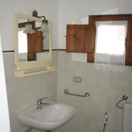 Cinque Stalle Bed & Breakfast *
