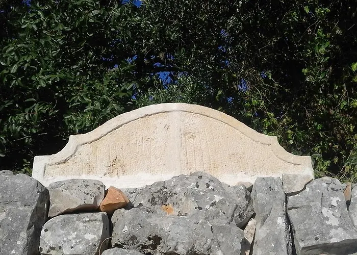 לינה וארוחת בוקר Cinque Stalle 4*